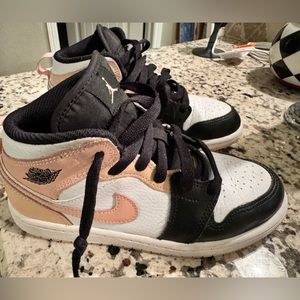 Nike Air Jordan 1 Mid Retro Crimson Tint Pink Youth 2